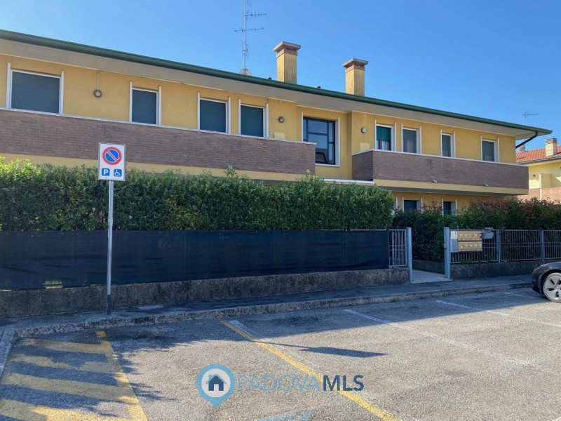 Immobile in esclusiva al Gruppo Padova MLS.
APPARTAMENTO A MONSELICE.
In località San Bortolo, ot...