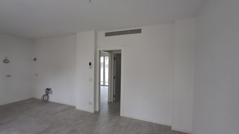 Rif. JC  (per info 3381655389 Andrea S.)

Scopri questo splendido appartamento quadrilocale situa...