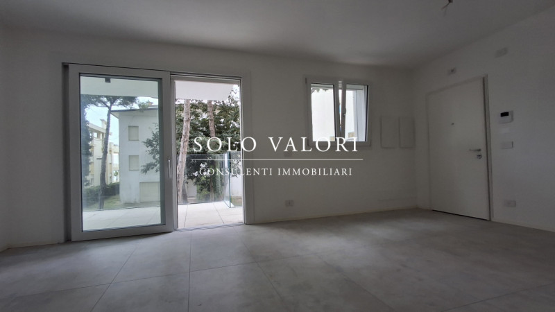 Rif. JC  (per info 3381655389 Andrea S.)

Scopri questo splendido appartamento quadrilocale situa...