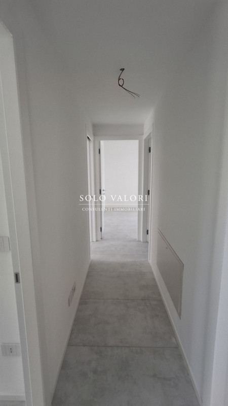 Rif. JC  (per info 3381655389 Andrea S.)

Scopri questo splendido appartamento quadrilocale situa...