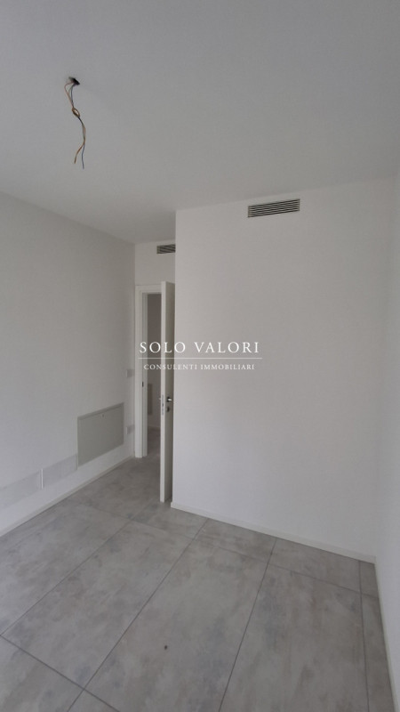 Rif. JC  (per info 3381655389 Andrea S.)

Scopri questo splendido appartamento quadrilocale situa...