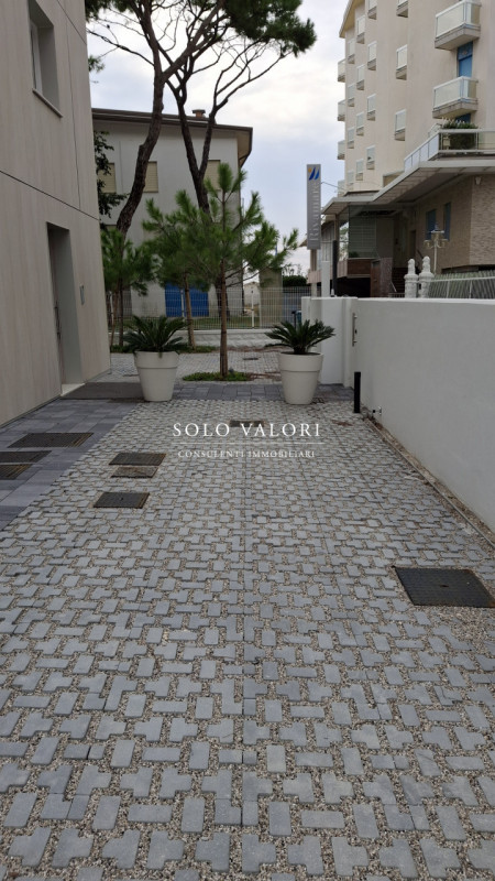 Rif. JC  (per info 3381655389 Andrea S.)

Scopri questo splendido appartamento quadrilocale situa...