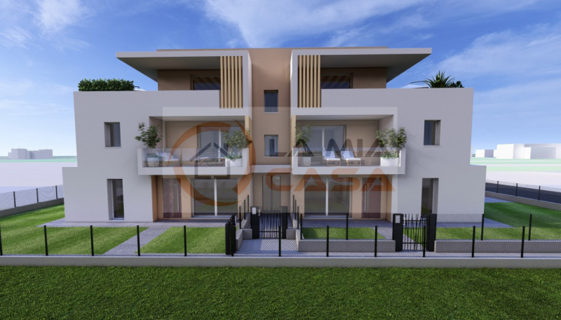 CAMPOLONGO CENTRO: appartamento situato al piano terra con scoperto di circa 130 mq dispone di zo...