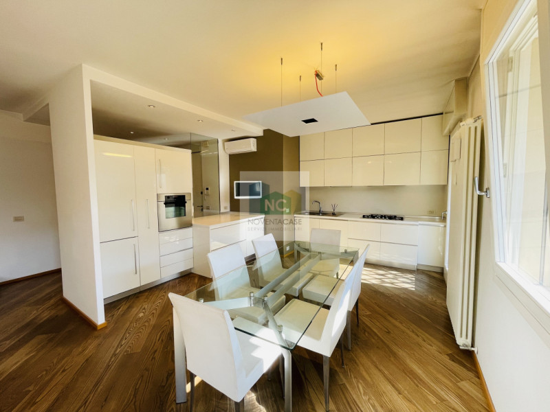 In una delle zone più ricercate di Padova, tra Santa Rita e Sant'Osvaldo, proponiamo un appartame...