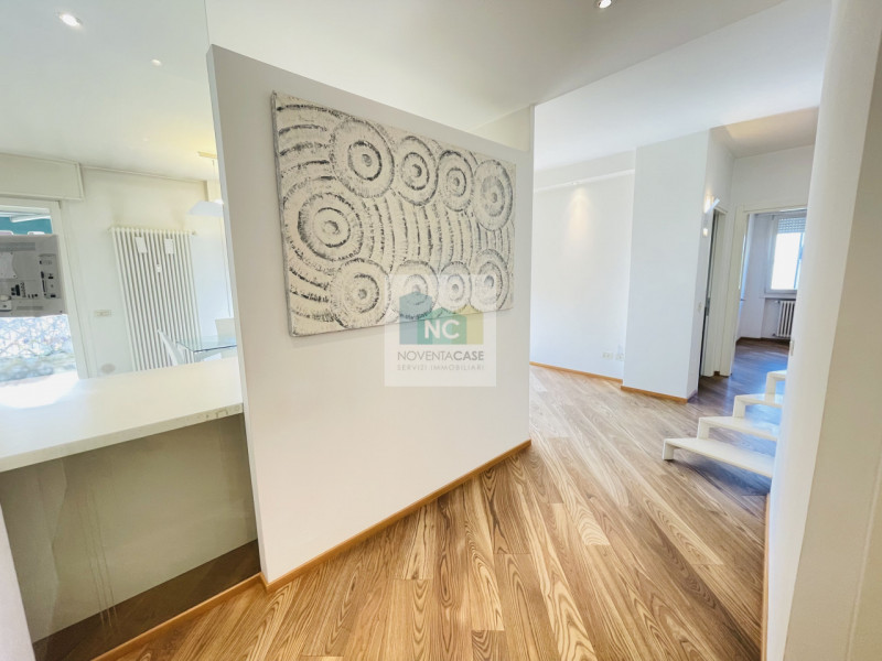 In una delle zone più ricercate di Padova, tra Santa Rita e Sant'Osvaldo, proponiamo un appartame...