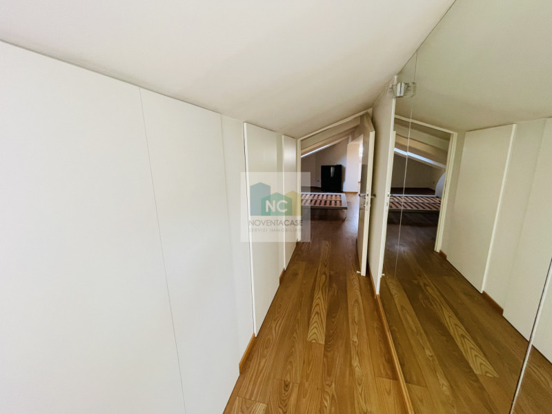 In una delle zone più ricercate di Padova, tra Santa Rita e Sant'Osvaldo, proponiamo un appartame...