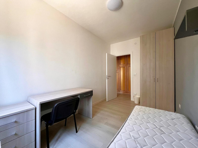 In zona tranquilla e servita della Guizza, proponiamo in locazione un luminoso appartamento situa...