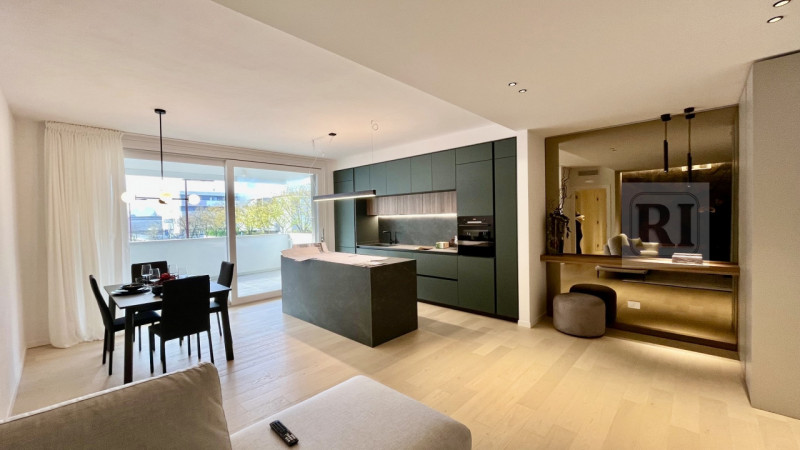 Scopri questo affascinante mini appartamento situato nel cuore di Limena di 65 mq con 30mq di ter...