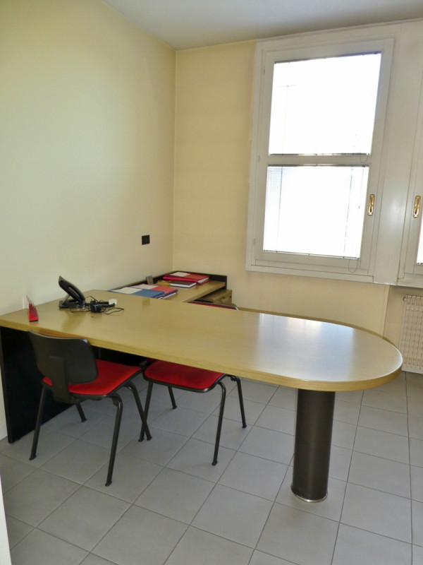 AMPIO E LUMINOSO UFFICIO IN VENDITA A VICENZA OVEST, QUARTIERE SANTA BERTILLA - Rif. 8299
230 MQ ...