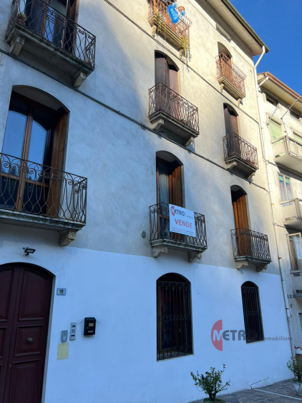 Appartamento da rimodernare in vendita a Recoaro Terme – Via Margherita
 Proposto da Metro Immobi...