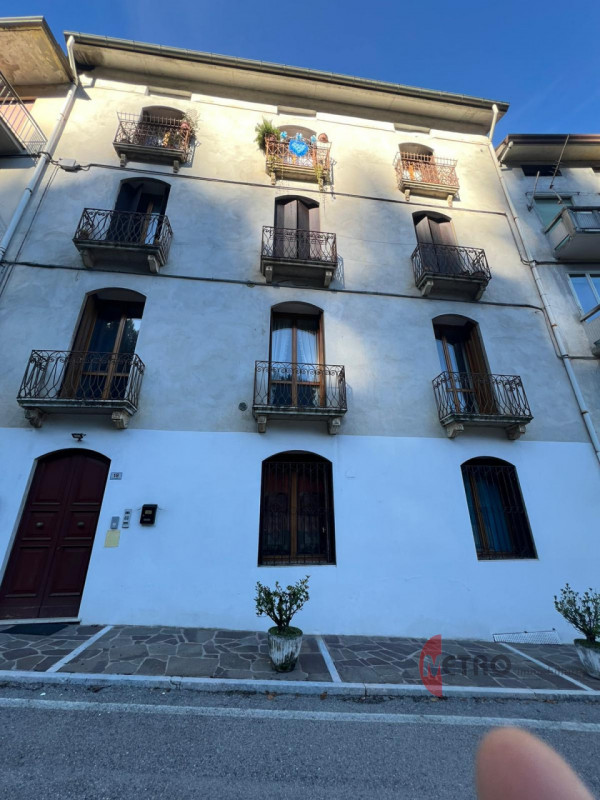 Appartamento da rimodernare in vendita a Recoaro Terme – Via Margherita
 Proposto da Metro Immobi...