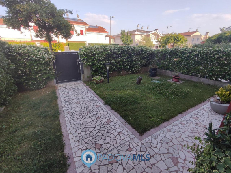 Immobile in esclusiva al Gruppo Padova MLS

Stai cercando una porzione indipendente in un contest...