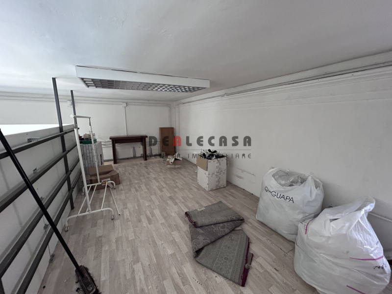 RIF: FR307 PADOVA - PONTE DI BRENTA Proponiamo in affitto locale commerciale con doppia vetrina s...