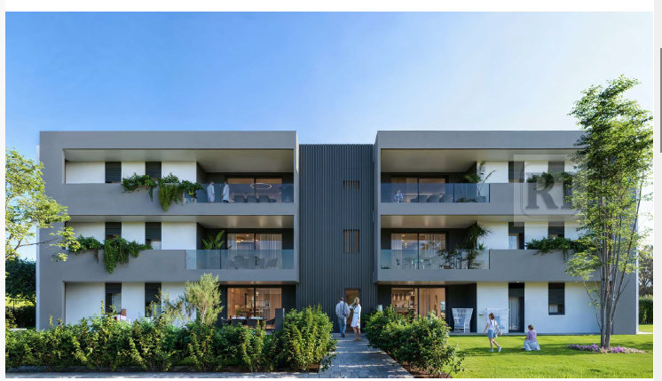 Scopri questo affascinante appartamento al piano terra di 95 mq, con una loggia di 25 mq. Situato...