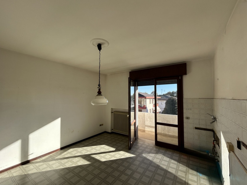 In pieno centro a Mestrino, a pochi passi da tutti i servizi ma lontano dal caos, si trova questo...