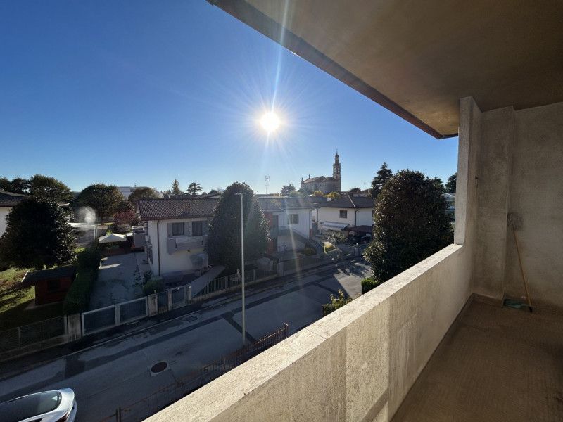 In pieno centro a Mestrino, a pochi passi da tutti i servizi ma lontano dal caos, si trova questo...