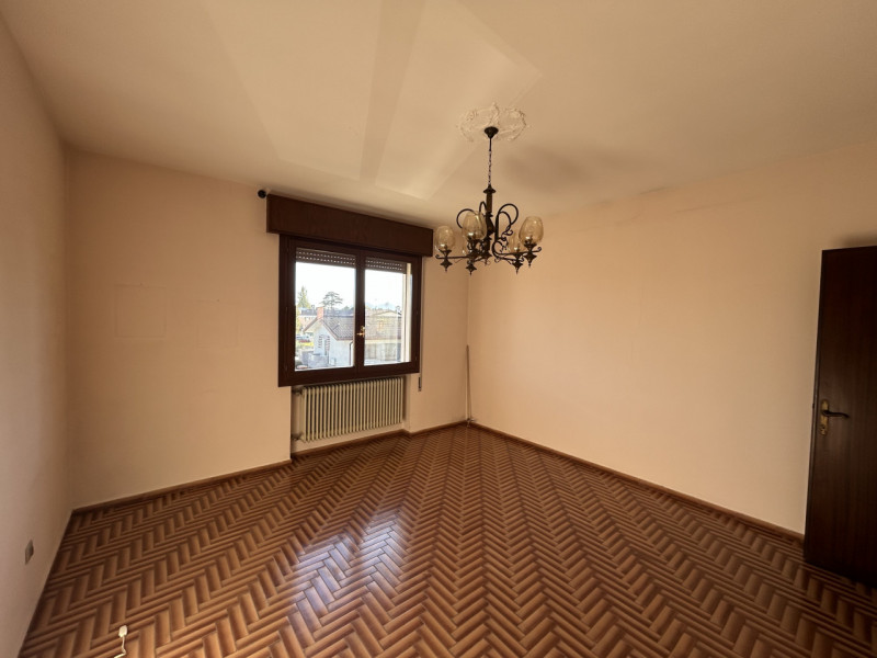 In pieno centro a Mestrino, a pochi passi da tutti i servizi ma lontano dal caos, si trova questo...