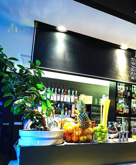 ALTO VICENTINO: BAR CON CUCINA in pieno centro, proponiamo la cessione di un' ATTIVITA' COMMERCIA...