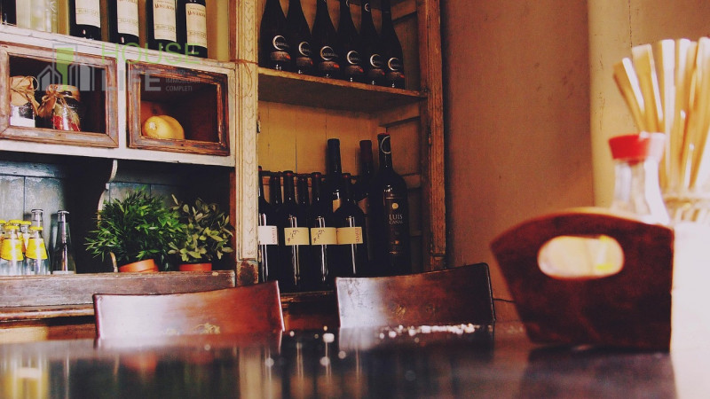 ALTO VICENTINO: BAR CON CUCINA in pieno centro, proponiamo la cessione di un' ATTIVITA' COMMERCIA...