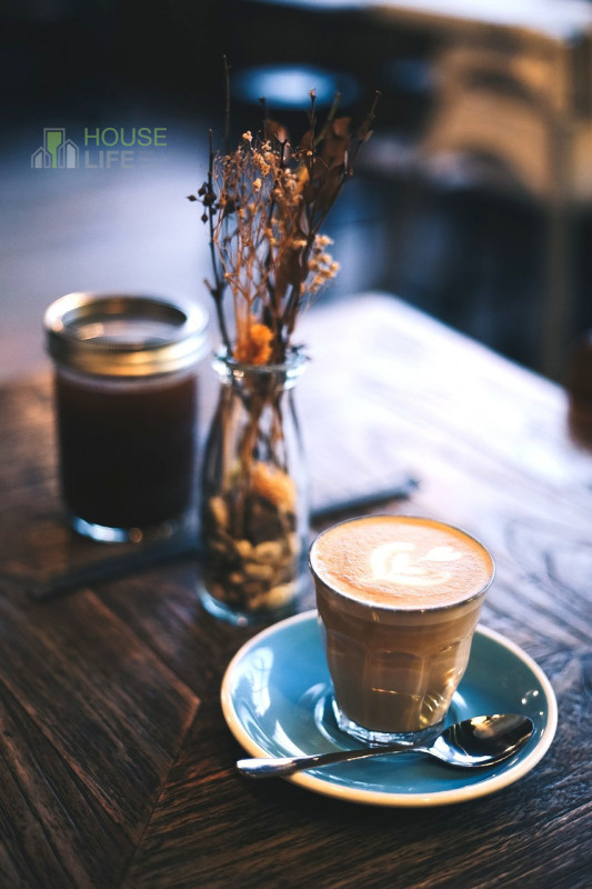 ALTO VICENTINO: BAR CON CUCINA in pieno centro, proponiamo la cessione di un' ATTIVITA' COMMERCIA...
