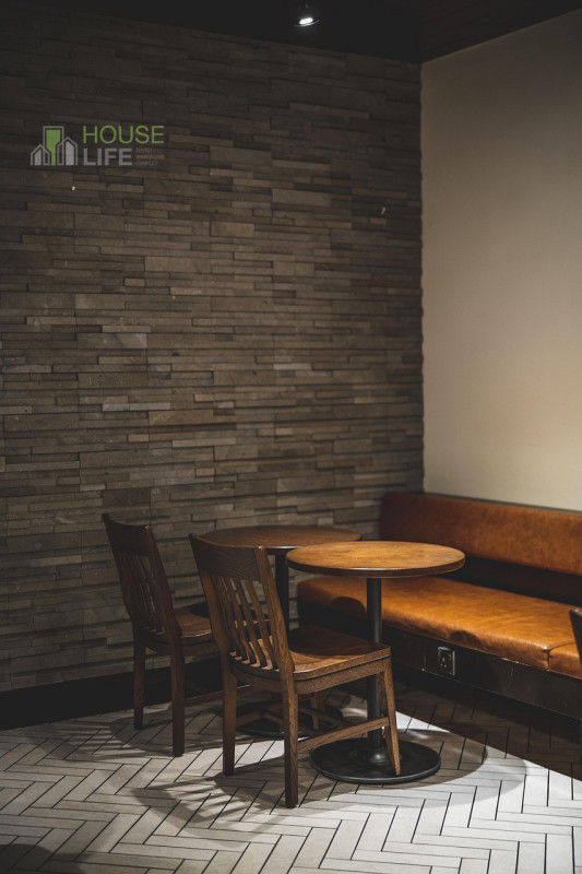 ALTO VICENTINO: BAR CON CUCINA in pieno centro, proponiamo la cessione di un' ATTIVITA' COMMERCIA...