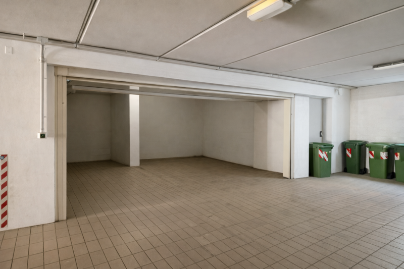 In posizione comoda al centro del paese, all’interno di un condominio curato e ben abitato, propo...