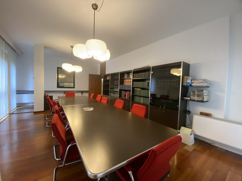 Prestigioso Ufficio di Rappresentanza in Affitto – Zona Carmine, Padova

Nel cuore della zona del...