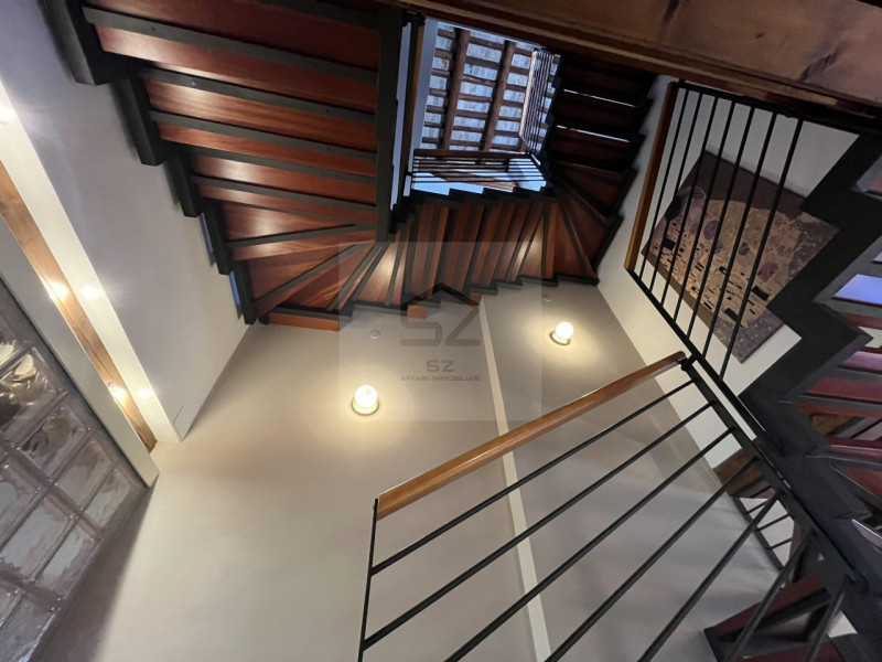 TENCAROLA – SELVAZZANO DENTRO

Proponiamo in vendita una porzione centrale di casale caratterizza...