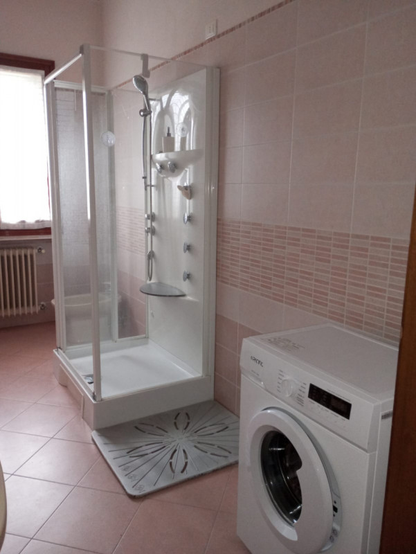 AMPIO MONOLOCALE ARREDATO E CON POSTO AUTO, IN SUGGESTIVA VILLA STORICA A DUEVILLE - RIF. 8300
CO...