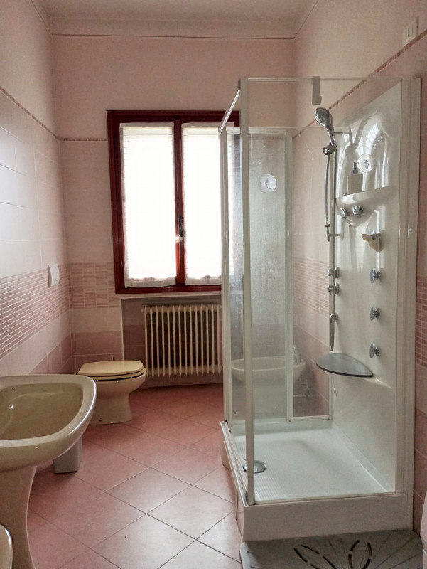 AMPIO MONOLOCALE ARREDATO E CON POSTO AUTO, IN SUGGESTIVA VILLA STORICA A DUEVILLE - RIF. 8300
CO...