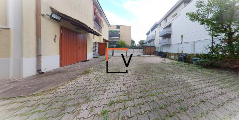 V385 - Proponiamo in vendita introvabile porzione di bifamiliare di ampia metratura a meno di 5 m...
