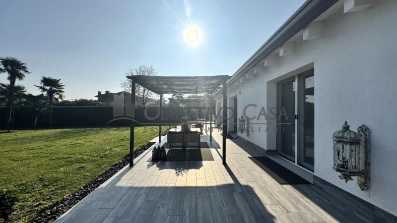 RIf: “AG360”

AGNA – zona centrale

Immaginate di vivere in una casa dove lo spazio non è mai un ...