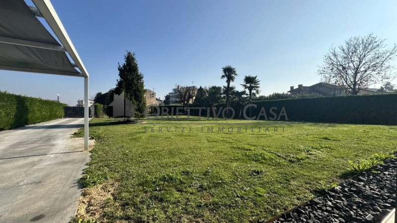 RIf: “AG360”

AGNA – zona centrale

Immaginate di vivere in una casa dove lo spazio non è mai un ...