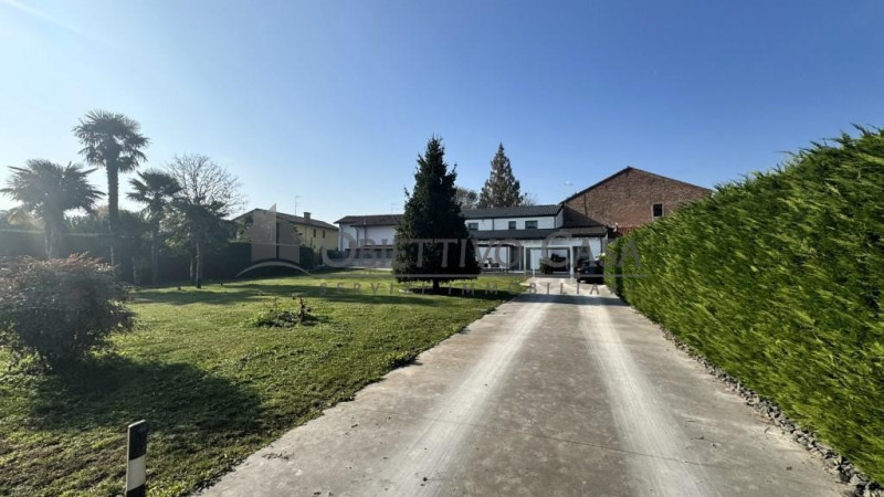 RIf: “AG360”

AGNA – zona centrale

Immaginate di vivere in una casa dove lo spazio non è mai un ...