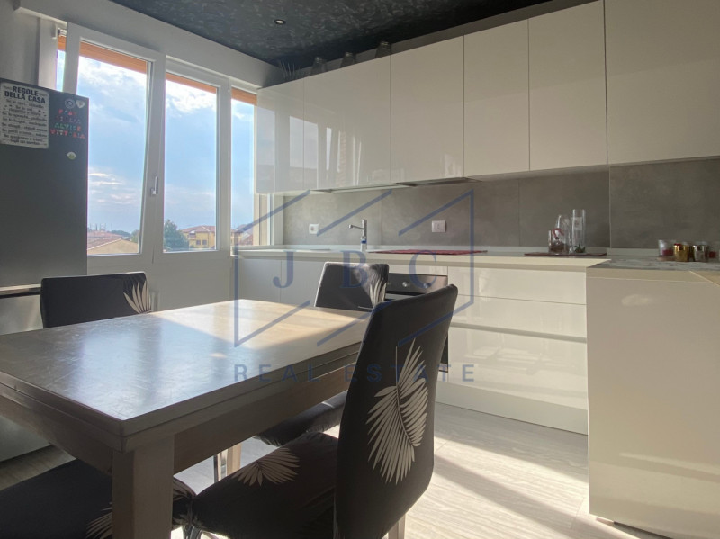 ODERZO -  (TV)
A Oderzo in zona centrale proponiamo in vendita un appartamento al terzo piano com...