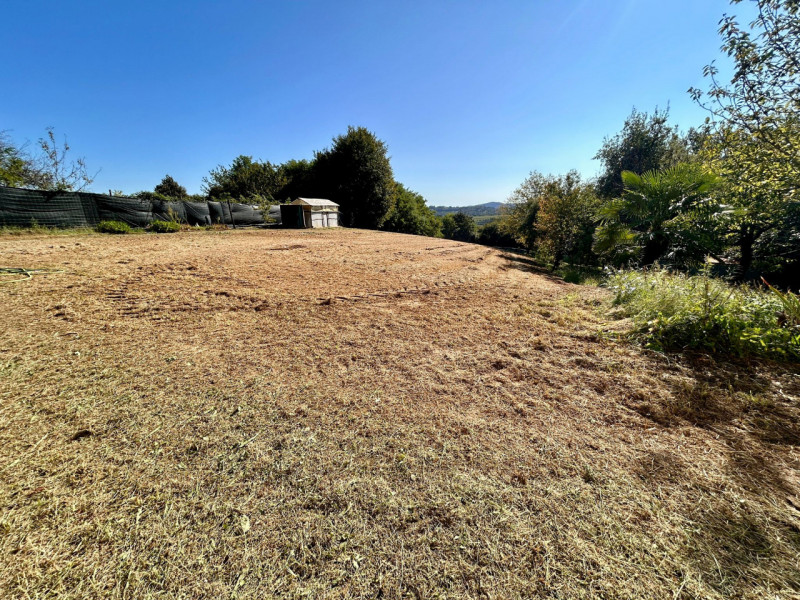 In splendida posizione collinare immersa nel verde di Valmarana, proponiamo in vendita una villa ...