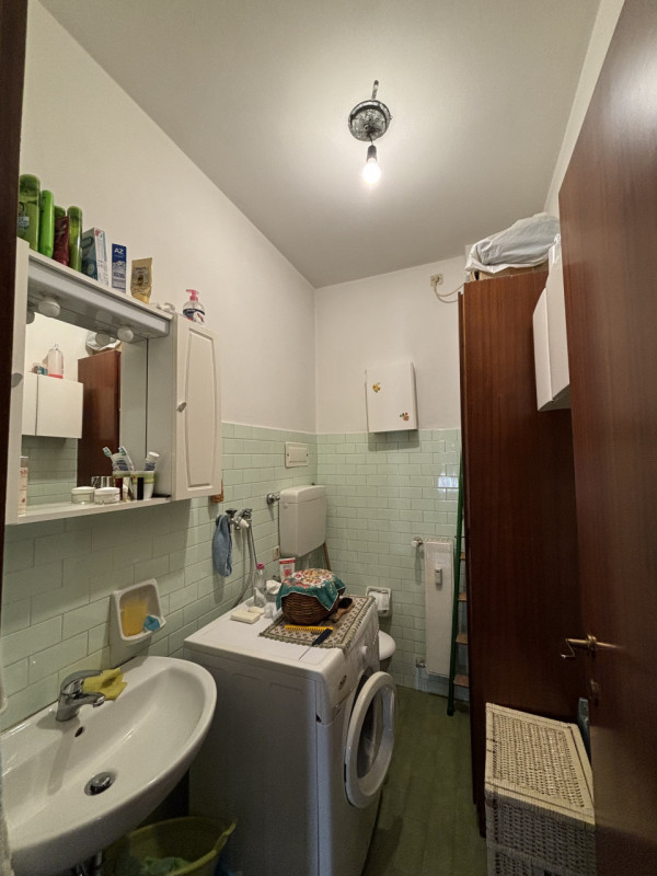 Scopri questo splendido appartamento quadrilocale situato nel centro di Vittorio Veneto, una dell...