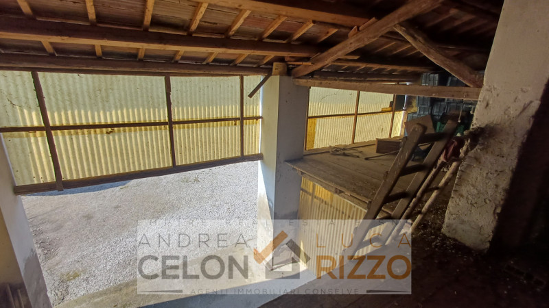 Sogni la tranquillità che solo una casa di campagna ti può dare? Vuoi un oasi di pace dove far gi...