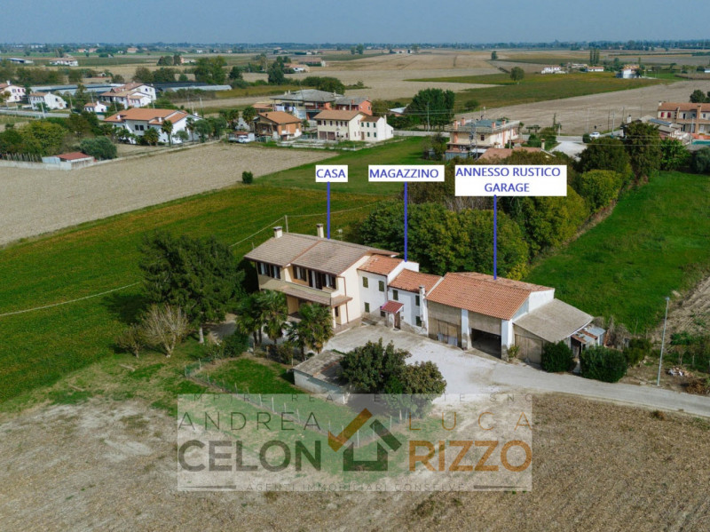 Sogni la tranquillità che solo una casa di campagna ti può dare? Vuoi un oasi di pace dove far gi...