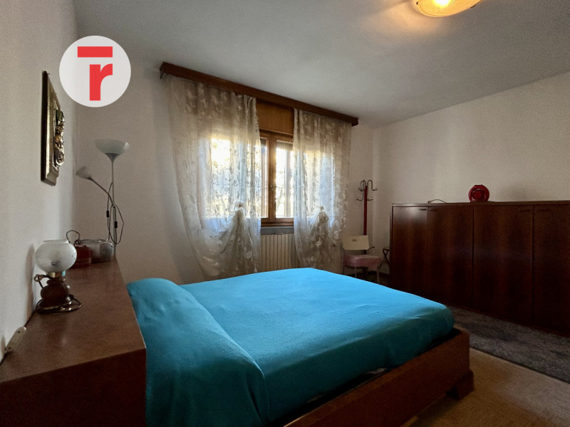 Nella tranquilla zona residenziale di Reschigliano, a pochi passi da tutti i principali servizi —...