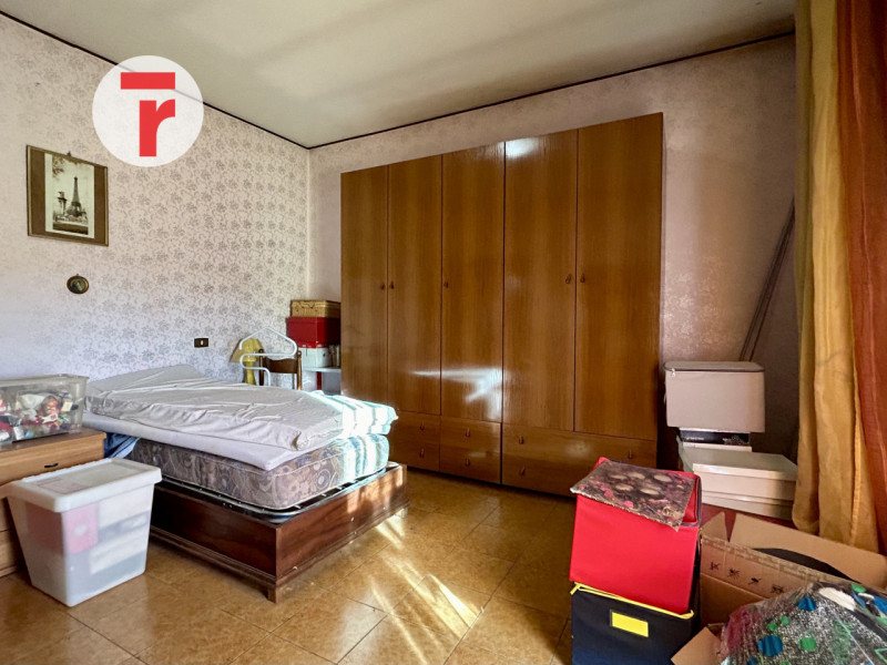 Nella tranquilla zona residenziale di Reschigliano, a pochi passi da tutti i principali servizi —...