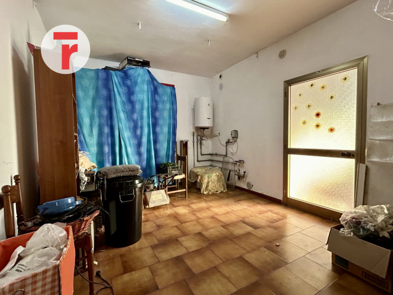 Nella tranquilla zona residenziale di Reschigliano, a pochi passi da tutti i principali servizi —...