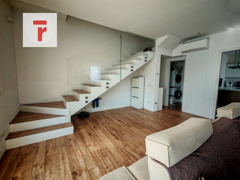 Legnaro elegante porzione di trifamiliare, in una località tranquilla e ben collegata alle princi...