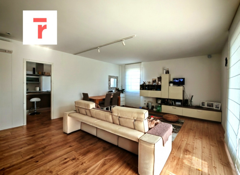 Legnaro elegante porzione di trifamiliare, in una località tranquilla e ben collegata alle princi...