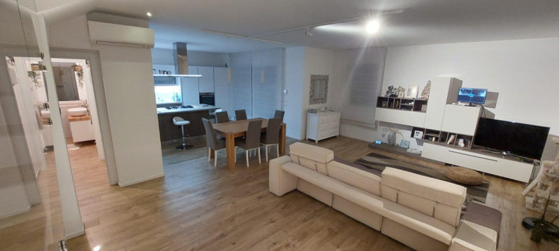 Legnaro elegante porzione di trifamiliare, in una località tranquilla e ben collegata alle princi...