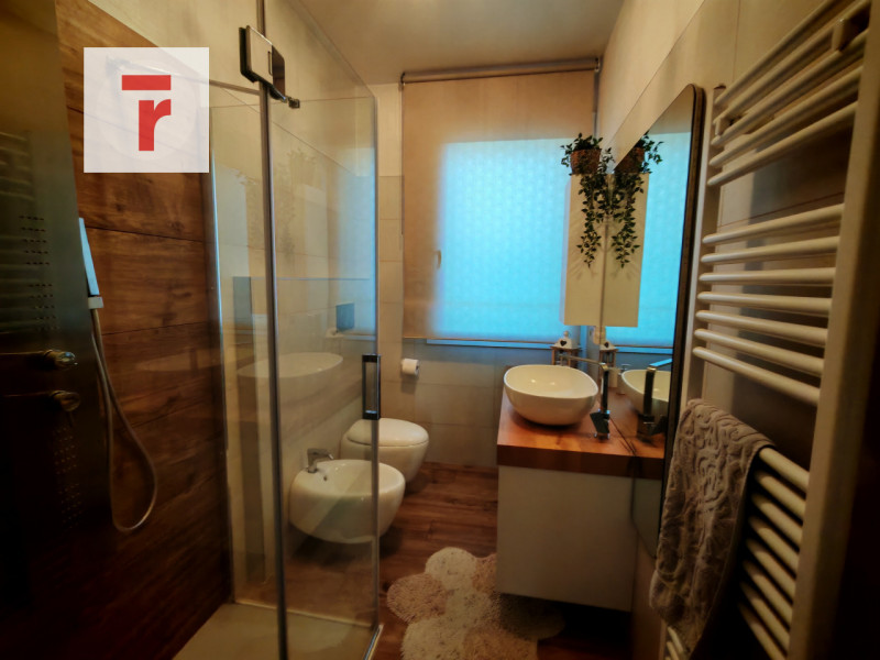 Legnaro elegante porzione di trifamiliare, in una località tranquilla e ben collegata alle princi...