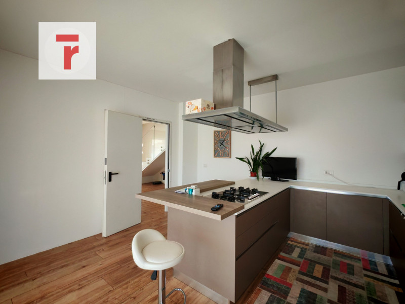 Legnaro elegante porzione di trifamiliare, in una località tranquilla e ben collegata alle princi...