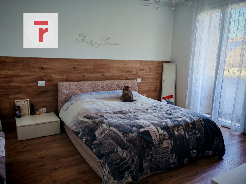 Legnaro elegante porzione di trifamiliare, in una località tranquilla e ben collegata alle princi...