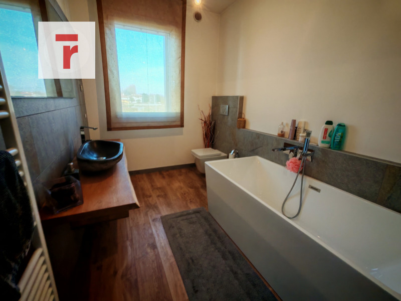 Legnaro elegante porzione di trifamiliare, in una località tranquilla e ben collegata alle princi...