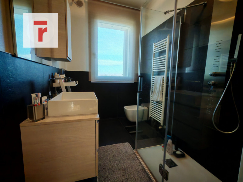 Legnaro elegante porzione di trifamiliare, in una località tranquilla e ben collegata alle princi...